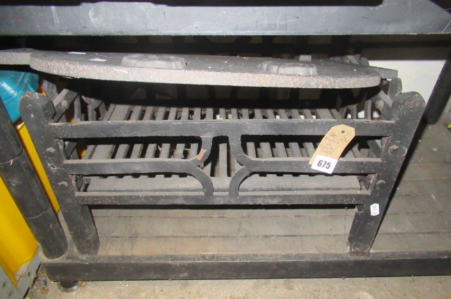 FIRE GRATE AND BACK PLATE Image