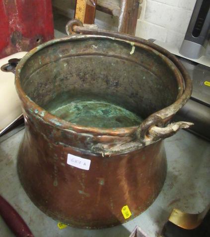 ANTIQUE COPPER BUCKET Image