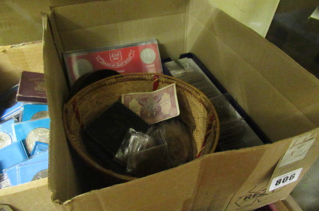BOX OF BRITISH AND OTHER COINS Image