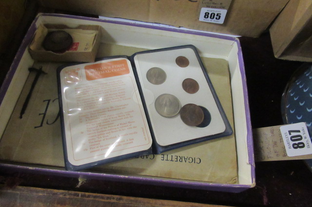 CIGARETTE CARDS  COINS AND FELLOWSHIP OF THE GREEN TOKEN Image