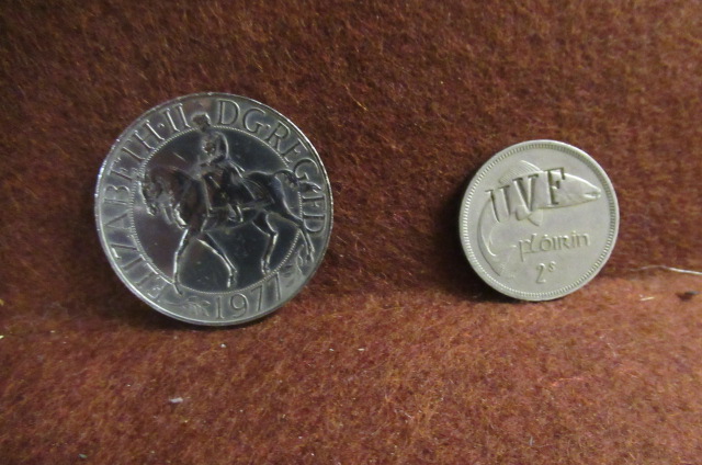 IRISH FLORIN 1965 COUNTERSTRUCK AND JUBILEE CROWN Image