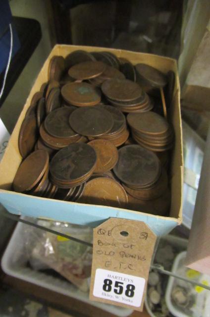 BOX OF OLD PENNIES ETC Image