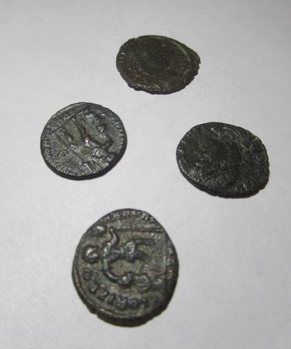 QUANTITY OF ROMAN BRONZE COINS Image