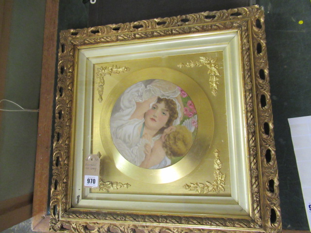 GILT FRAMED CIRCULAR PORTRAIT OF LADY Image