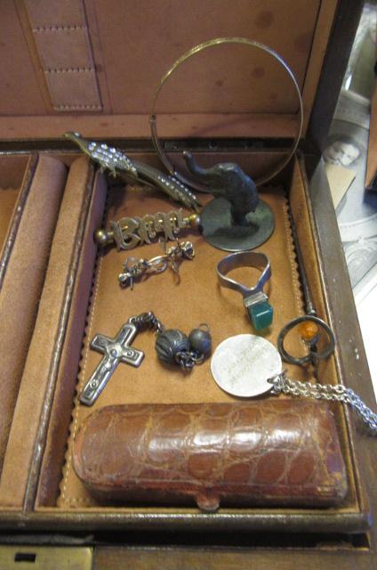 SMALL BOX OF MISCELLANEOUS INCLUDING SILVER ETC Image