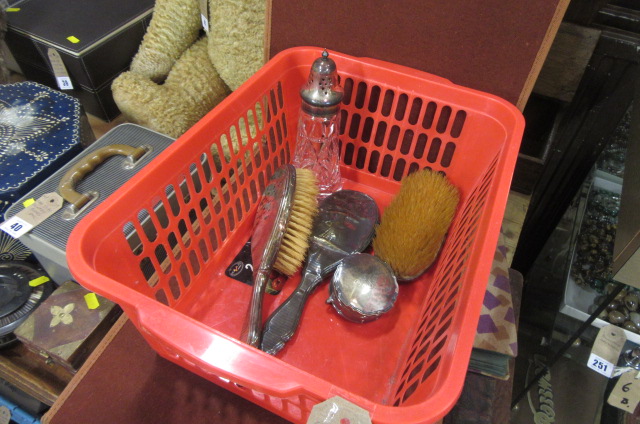 BOX OF SILVER ITEMS Image