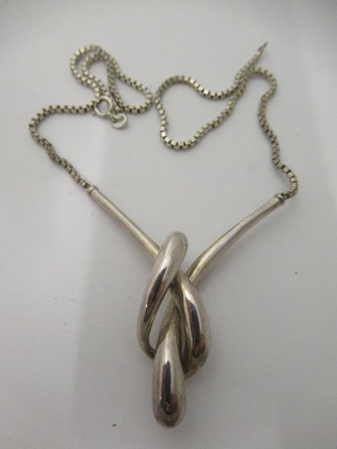SILVER NECKLACE Image