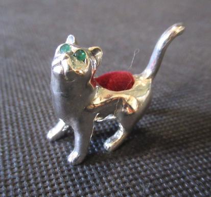 SILVER CAT PIN CUSHION Image