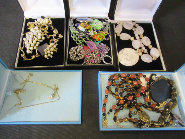 FIVE BOXES OF BRACELETS ETC Image