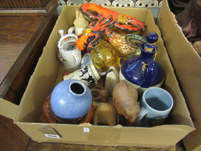 BOX OF RETRO AND OTHER GLASS AND CERAMICS Image