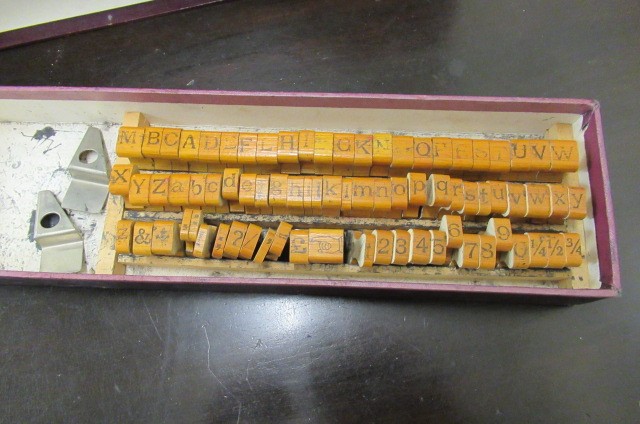 VINTAGE PRINTING SET Image