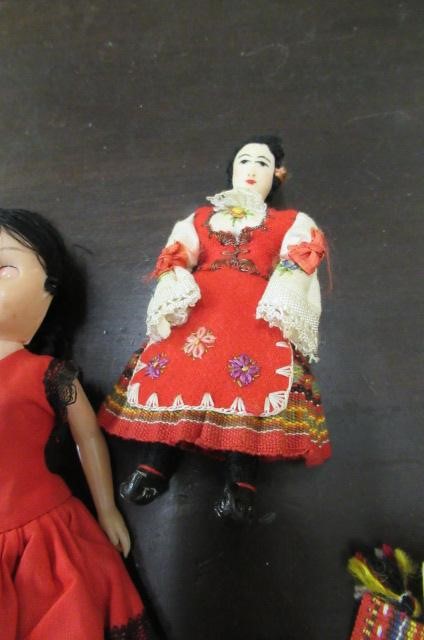 BOX OF FOUR SMALL DOLLS Image