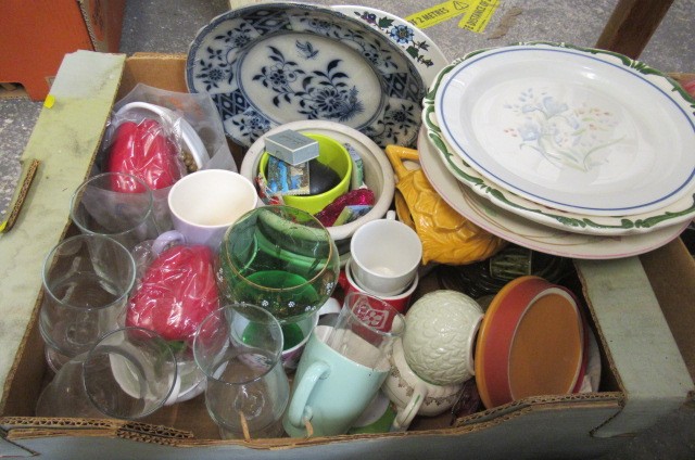 FOUR BOXES OF MISCELLANEOUS CERAMICS ETC Image