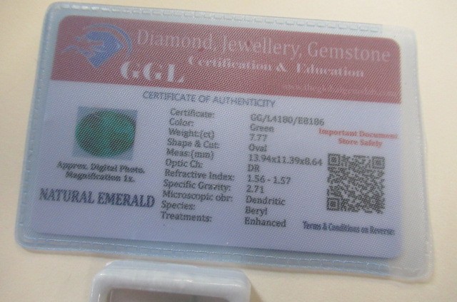 NATURAL OVAL EMERALD 7 Image
