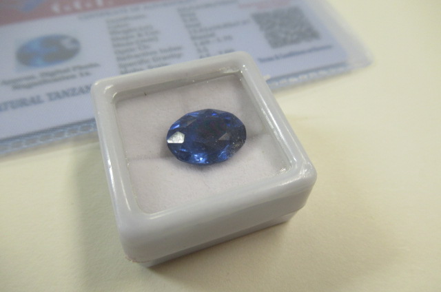 NATURAL OVAL TANZANITE 9.42 CTS Image
