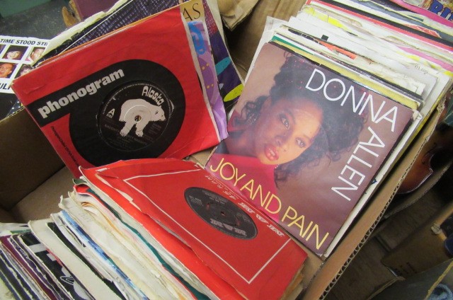 TWO BOXES OF 7" POP SINGLES  Image