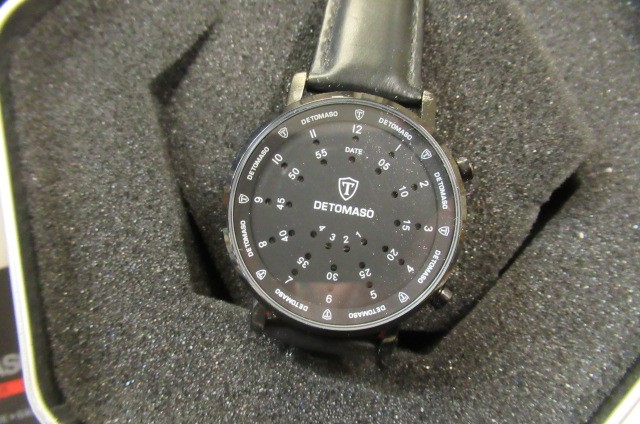 DETOMASO WATCH  BOXED Image