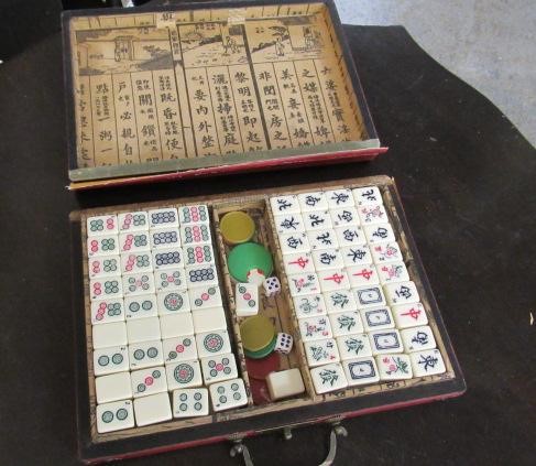 VINTAGE MAHJONG SET Image