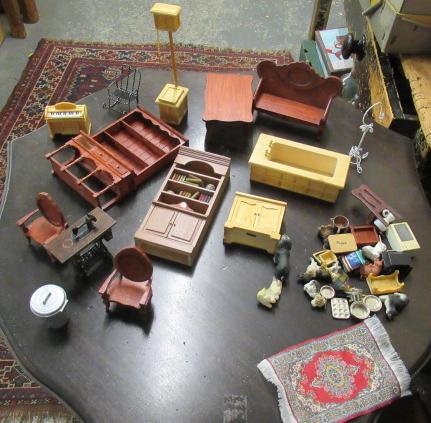 BOX OF DOLLS HOUSE FURNITURE Image