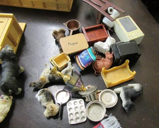 BOX OF DOLLS HOUSE FURNITURE Image