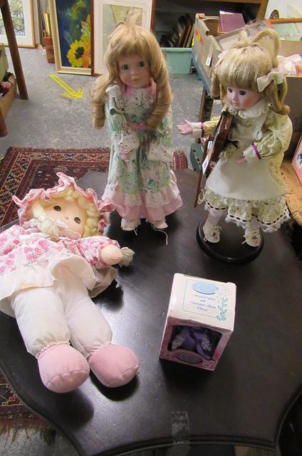 FOUR MODERN DOLLS Image