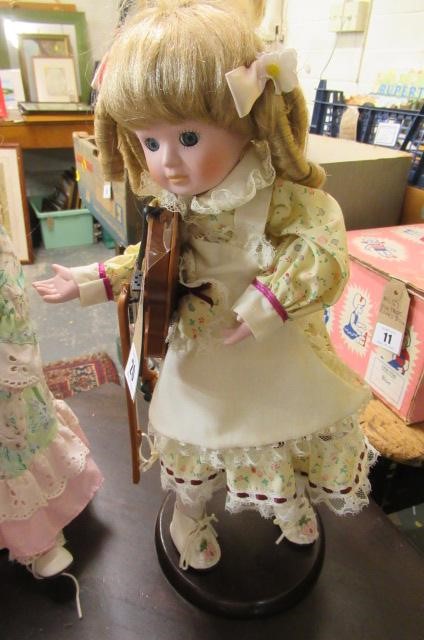 FOUR MODERN DOLLS Image