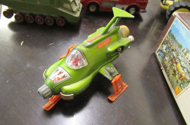 TONKA TRENCHER  THREE DINKY TOYS AND A JIGSAW Image