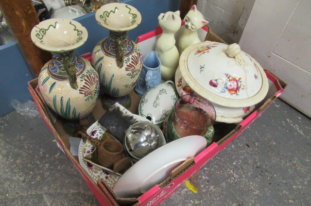 BOX OF CERAMICS AND GLASS ETC Image