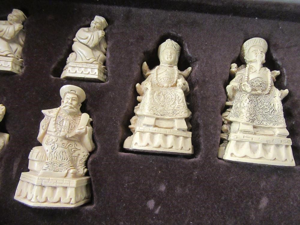 ANNE CARLTON SHANGHAI CHESS SET Image