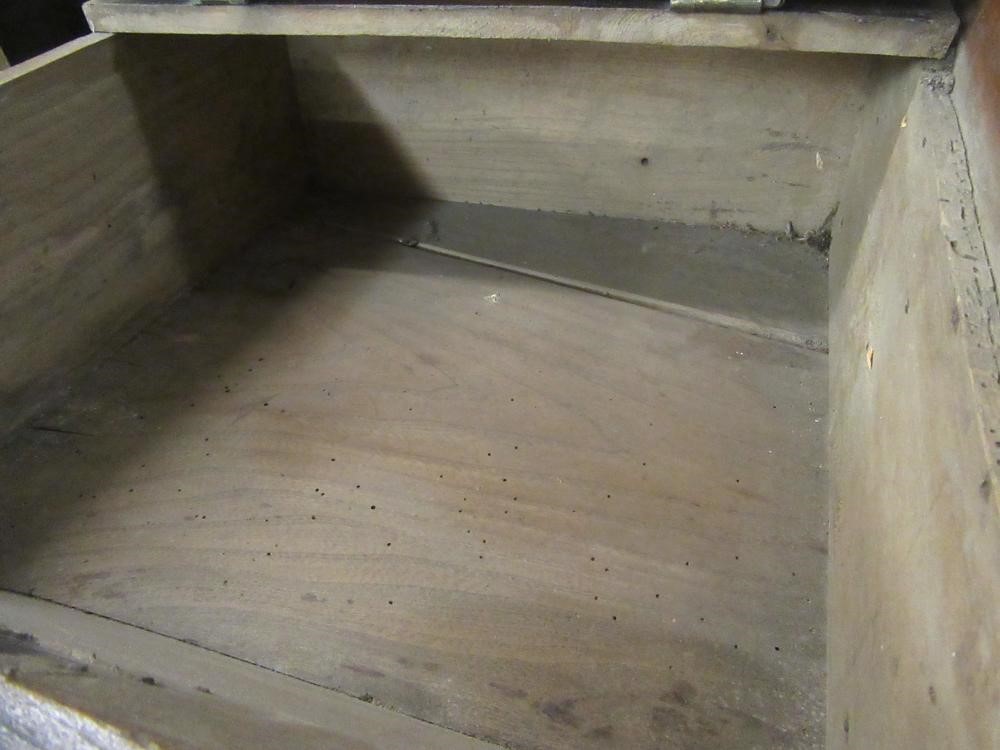 ELM DESK LOCK BOX Image