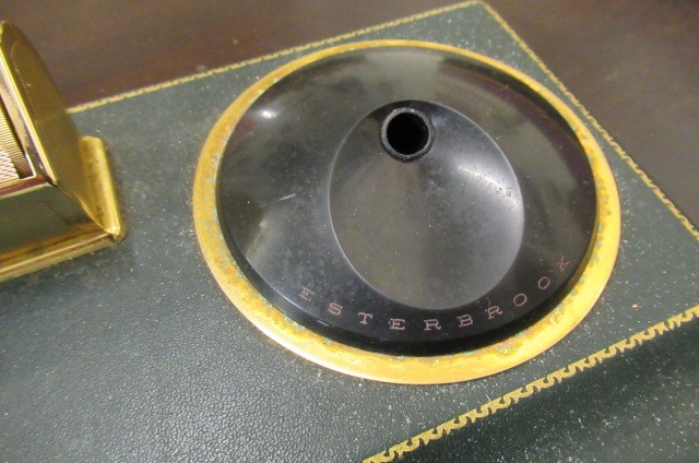 ESTERBROOK DESK STAND Image