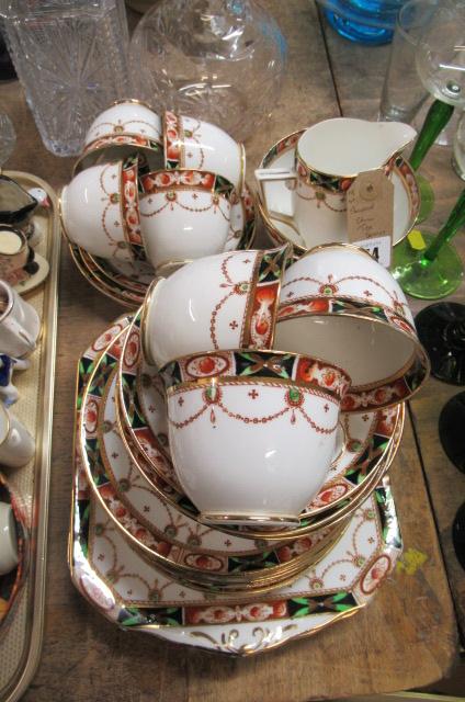 PART STANDARD CHINA TEA SET Image