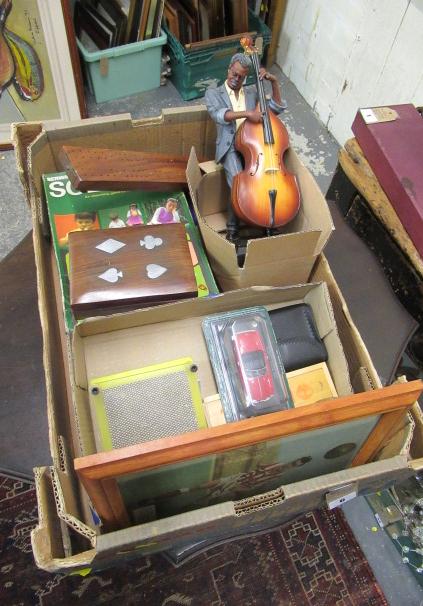 VINTAGE GAMES AND A FIGURINE Image