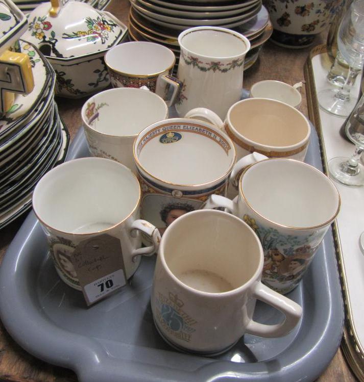 TRAY OF ROYAL COMMEMORATIVE MUGS Image