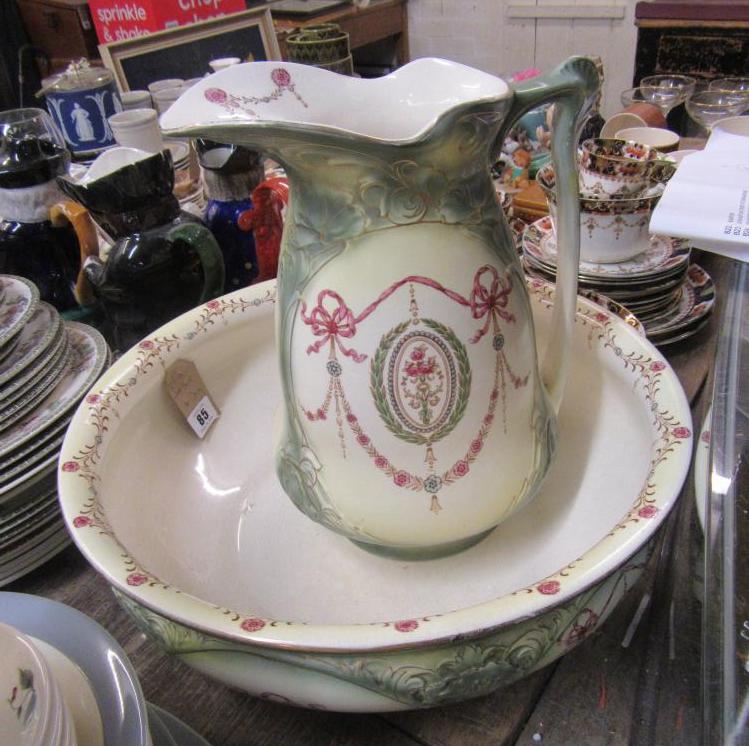 CROWN DEVON TOILET JUG AND BOWL Image