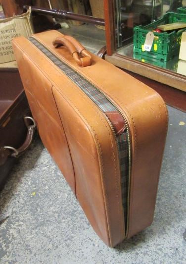TWO VINTAGE SUITCASES Image
