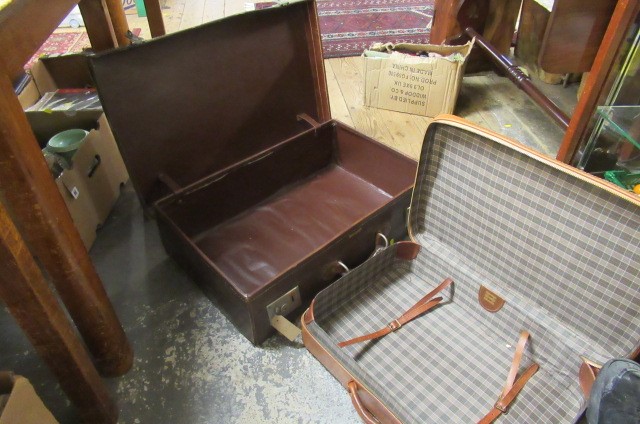 TWO VINTAGE SUITCASES Image