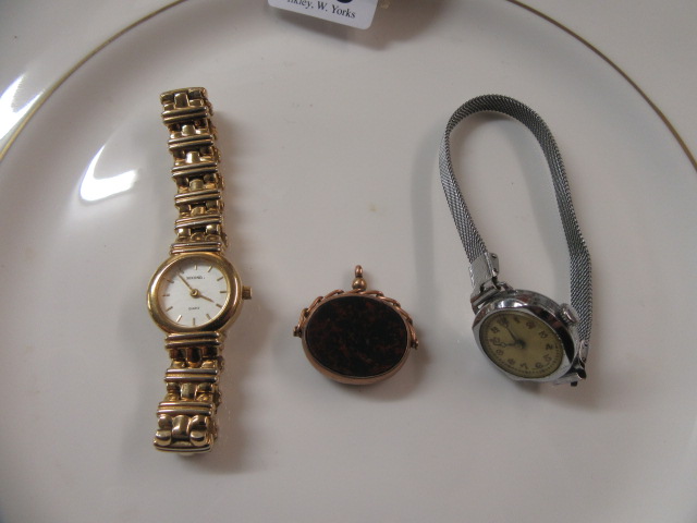 375 GOLD PENDANT  SEKONDA WATCH AND ANOTHER Image