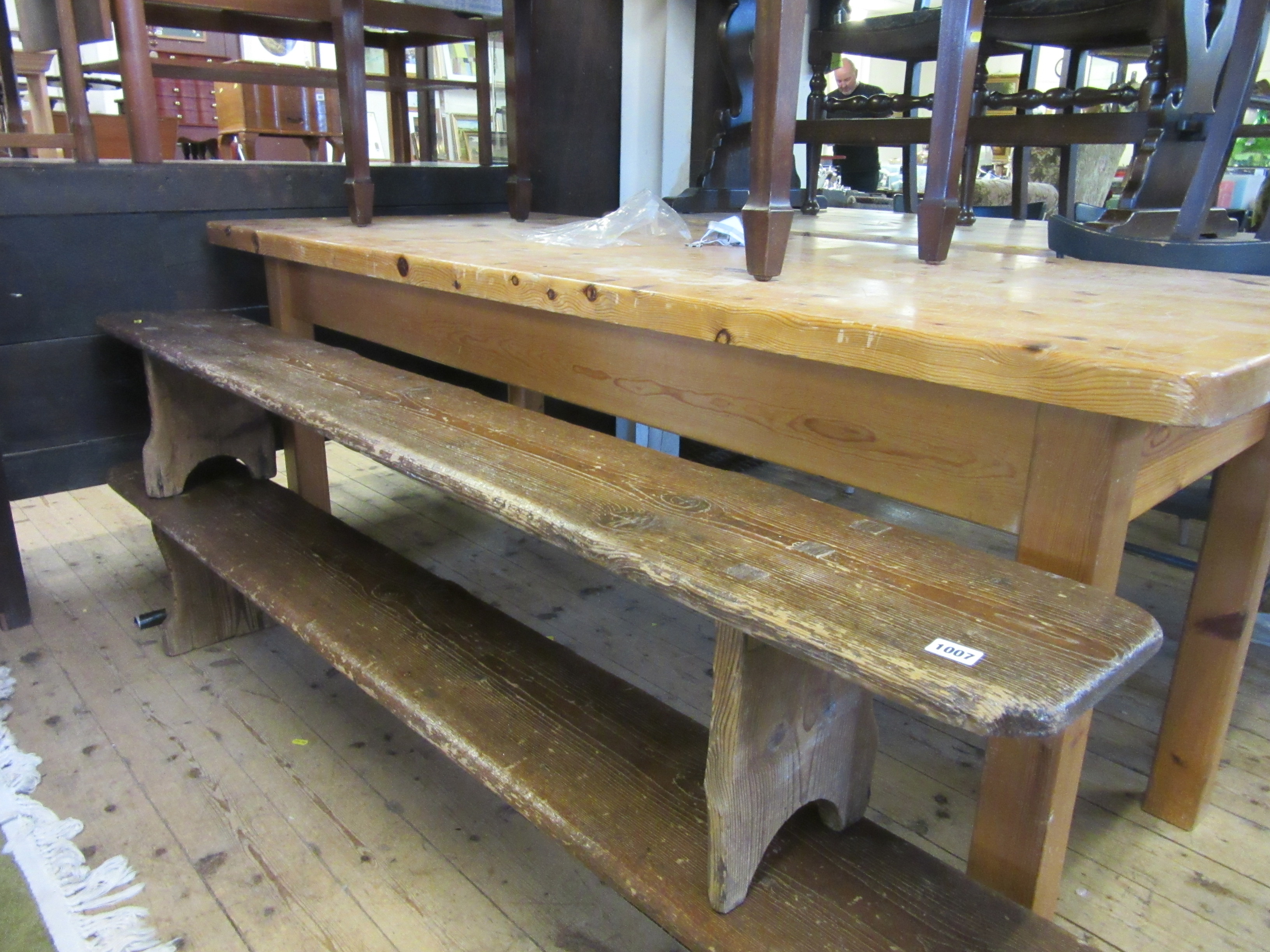 OLD DEAL BENCH Image