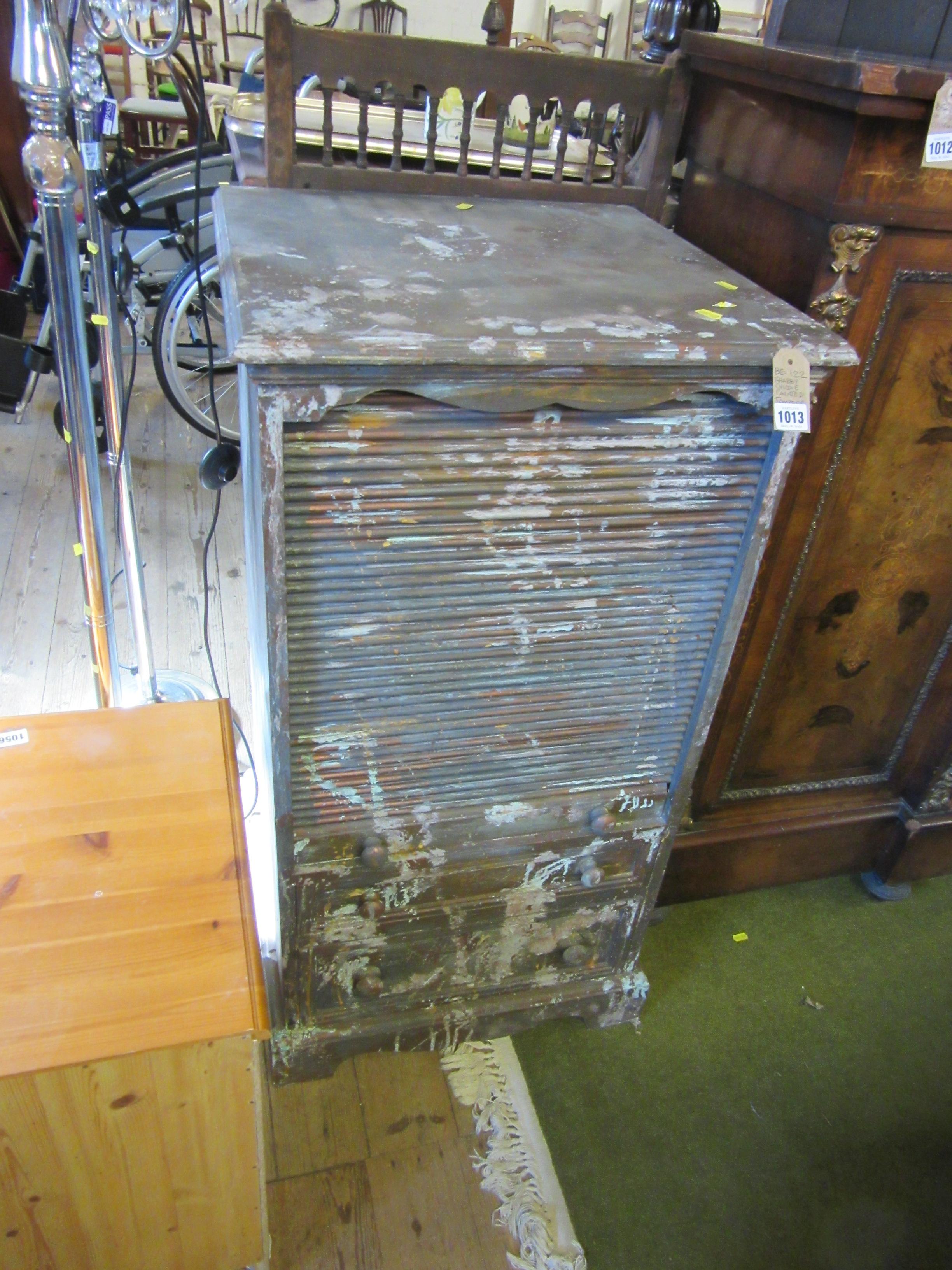 SHABBY CHIC PAINTED CABINET Image