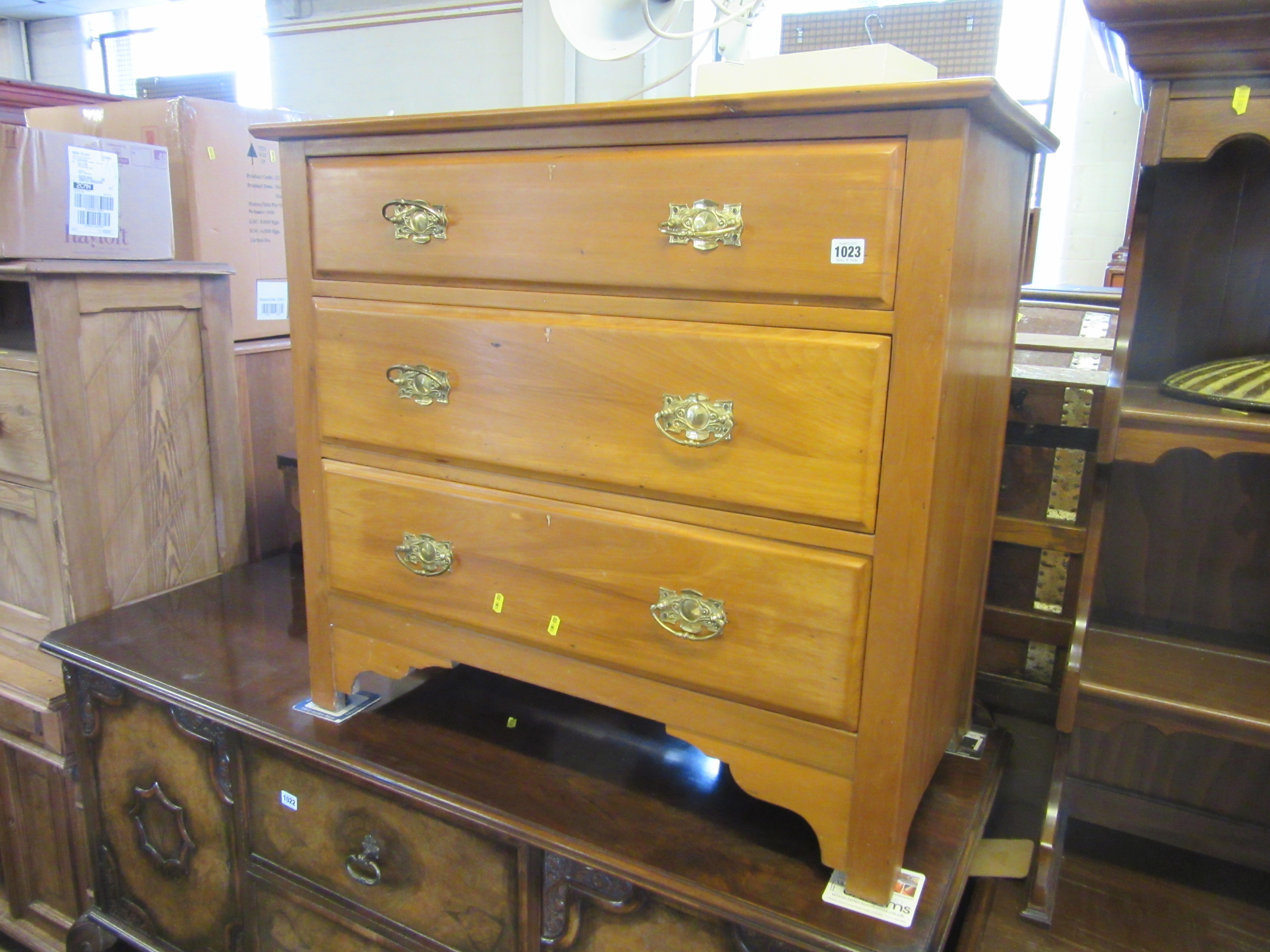 SMALL THREE DRAWER SATINWOOD CHEST Image