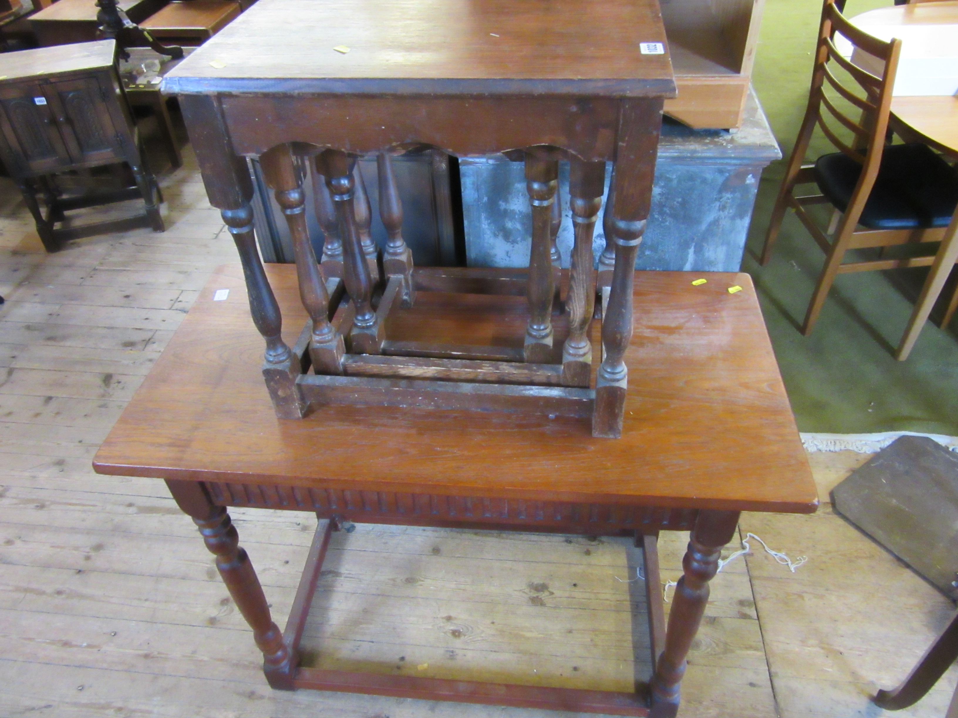 CONSOLE TABLE AND A NEST OF TABLES Image