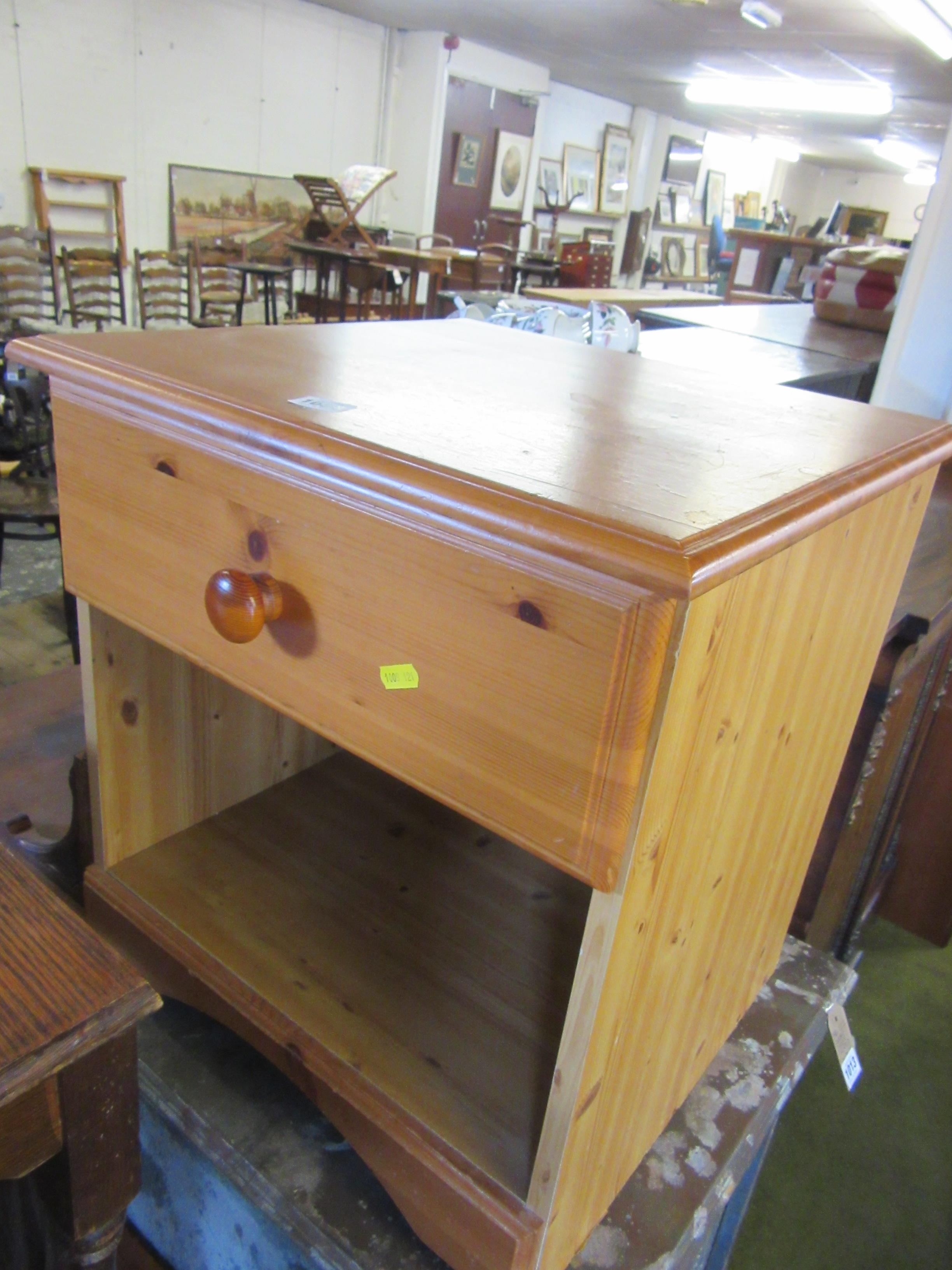 PINE SIDE CABINET Image