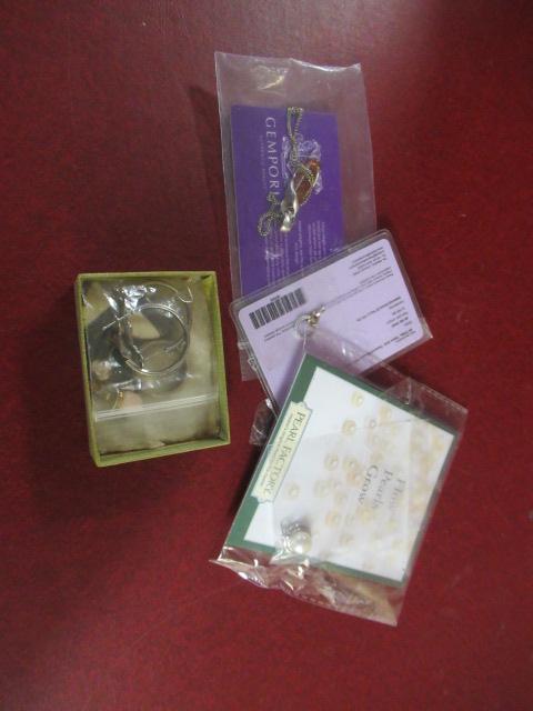 ASSORTED JEWELLERY Image