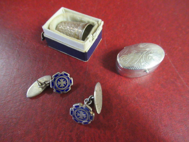 CHARLES HORNER SILVER THIMBLE WITH SILVER PILL BOX AND CUFFLINKS Image