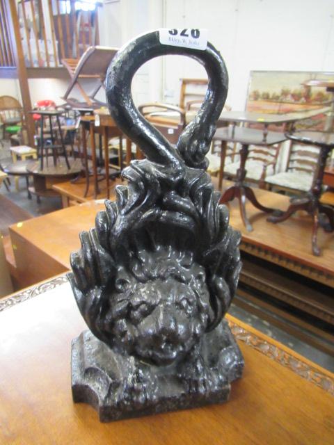 CAST IRON LION DOORSTOP Image