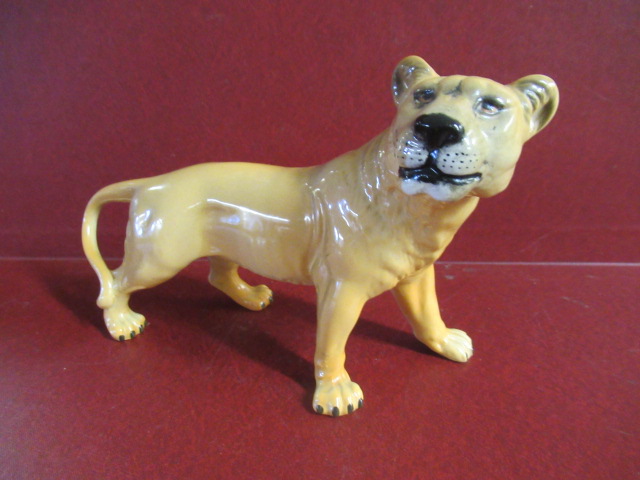 BESWICK LIONESS Image