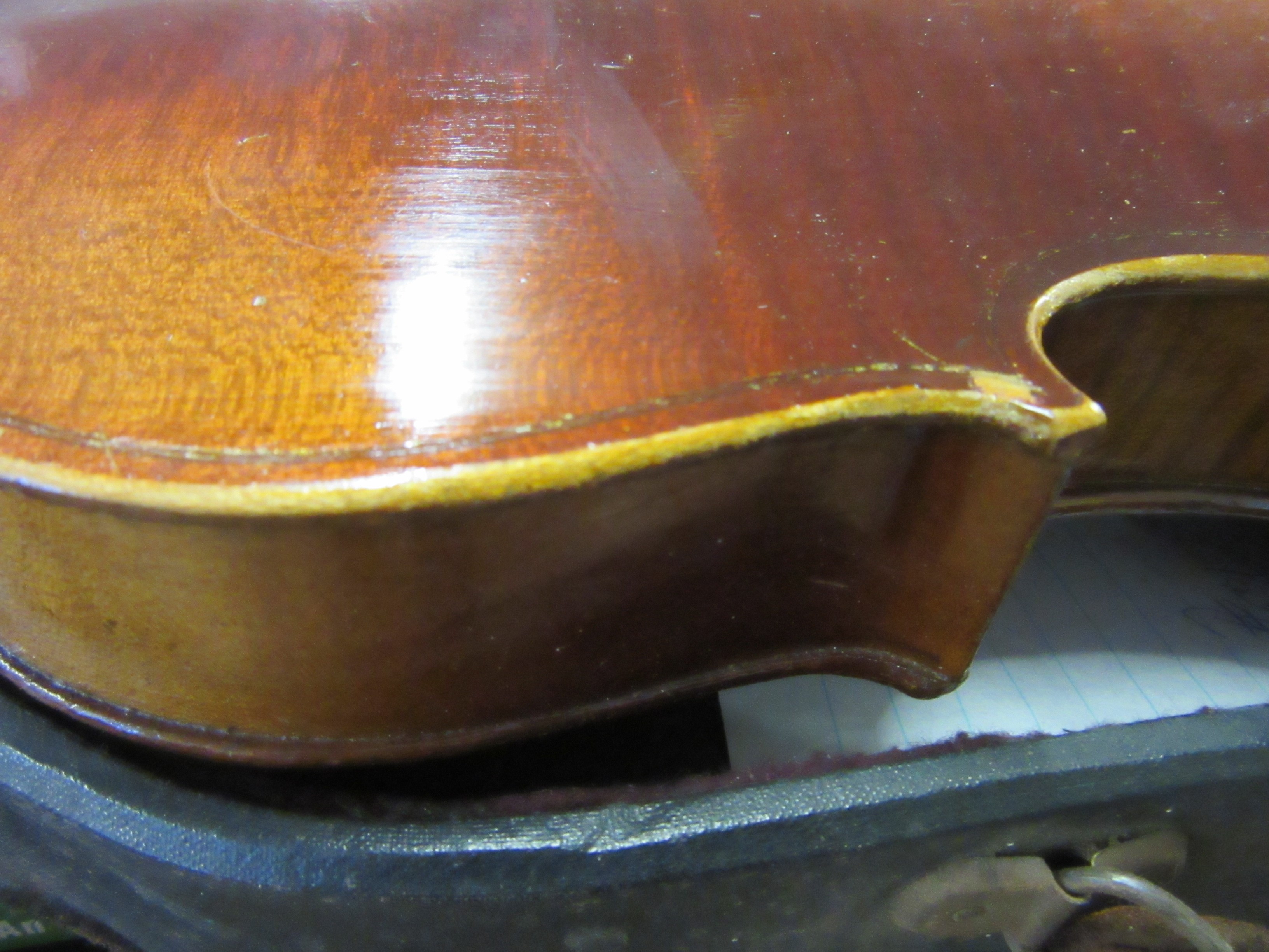 CASED VIOLIN Image