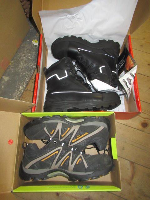TWO PAIRS OF WORK BOOTS (ROCKFALL SIZE 9 AND SITE SIZE 10) Image