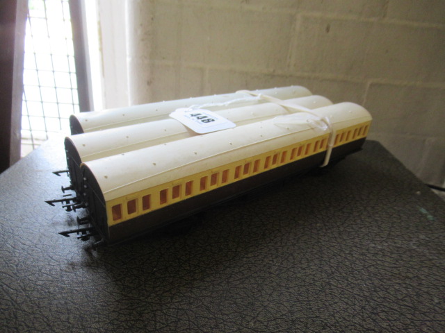 THREE UNBOXED GRAHAM FARISH GWR COACHES Image